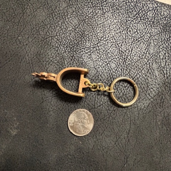 Vintage Spur keychain- spins - Picture 3 of 3